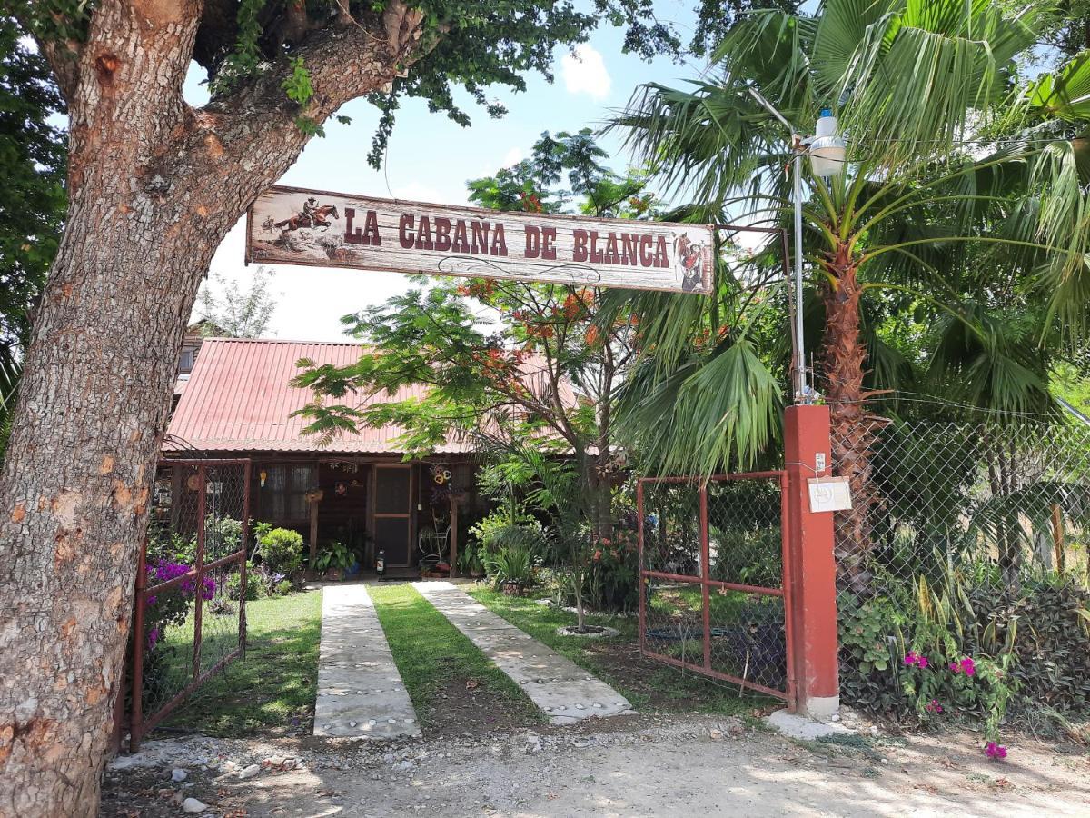 La Cabana De Blanca ฆาลปาน ภายนอก รูปภาพ